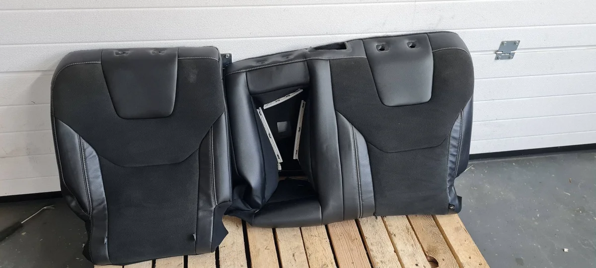 Ford Edge ST 2020 Respaldo Asiento Trasero Cuero