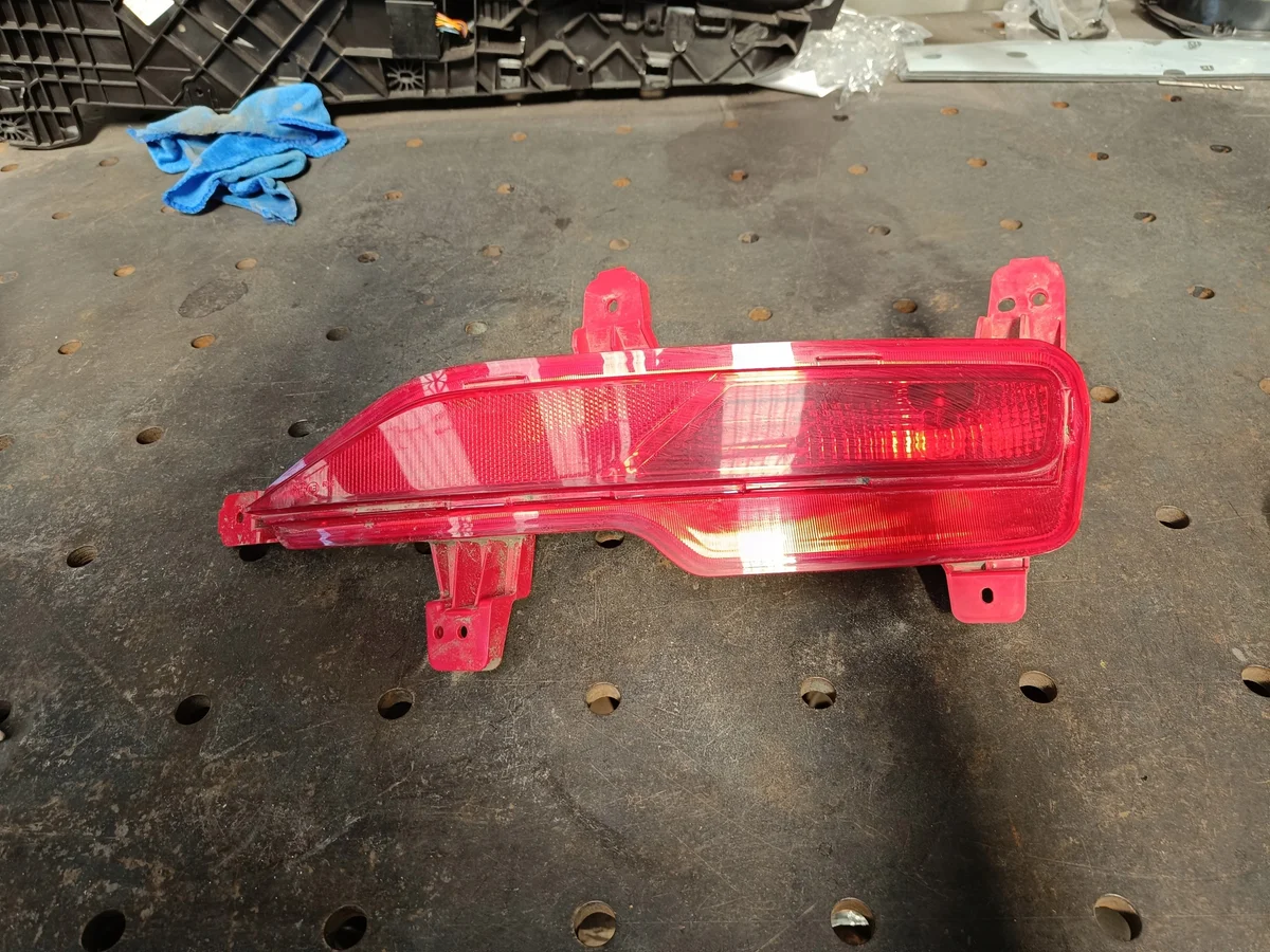 Luz trasera izquierda Hyundai i30 92405-G4500