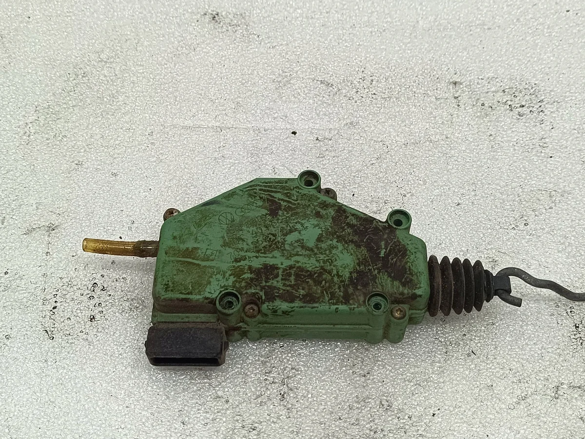 Centralåsaktuator Vänster VW Transporter T4 701959781