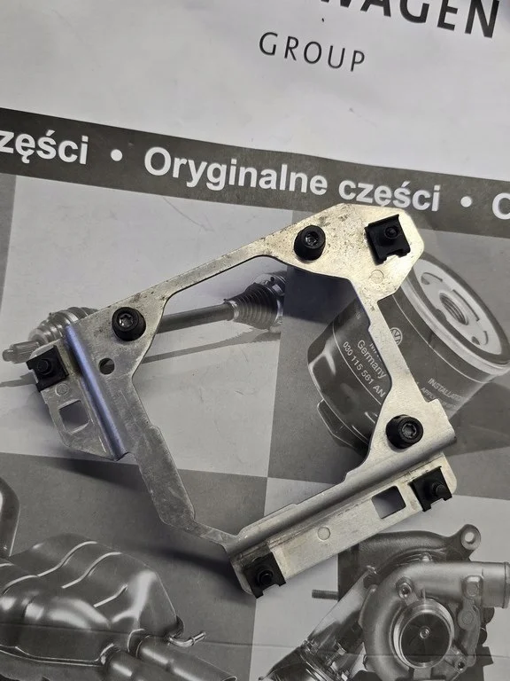 Audi Q7 4M Right Distance Sensor Bracket Used