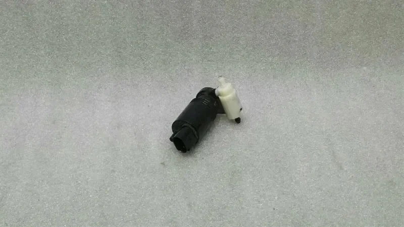 Scheibenwaschpumpe Mercedes R W251 (06-07) image 3