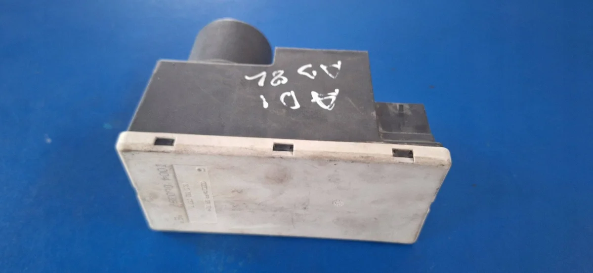 Audi A3 S3 8L 97 Zentralverriegelung Stellmotor 8L086257E