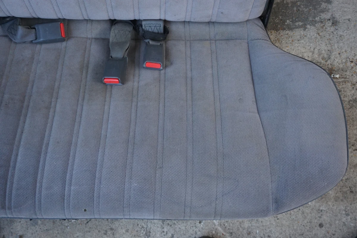 Nissan Patrol Y60 Rücksitzbank gebraucht OEM Y60KANAPA3D1509262 image 5
