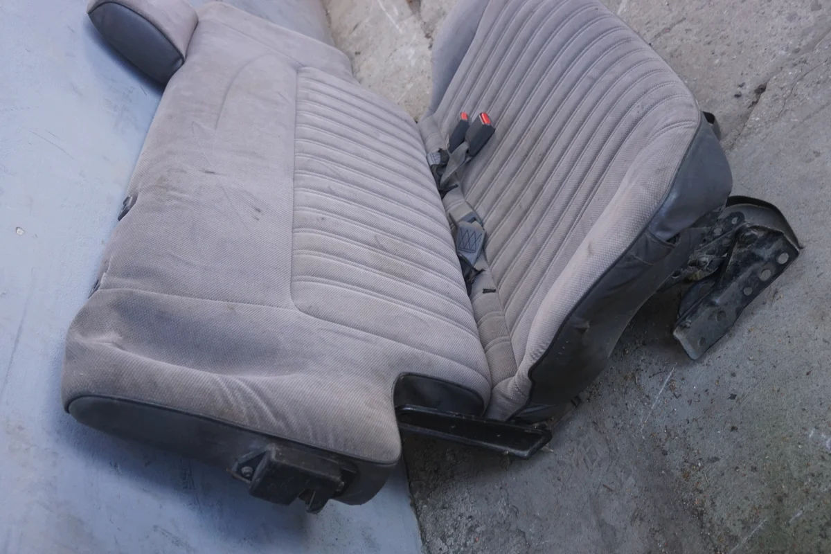 Nissan Patrol Y60 Rücksitzbank gebraucht OEM Y60KANAPA3D1509262 image 8