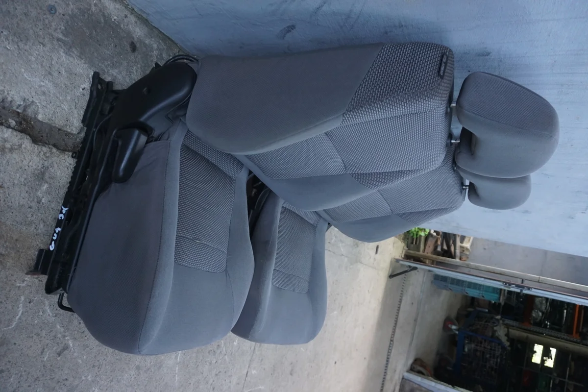 Nissan Patrol GU4 Sitze vorne 3D GR Y61 image 3