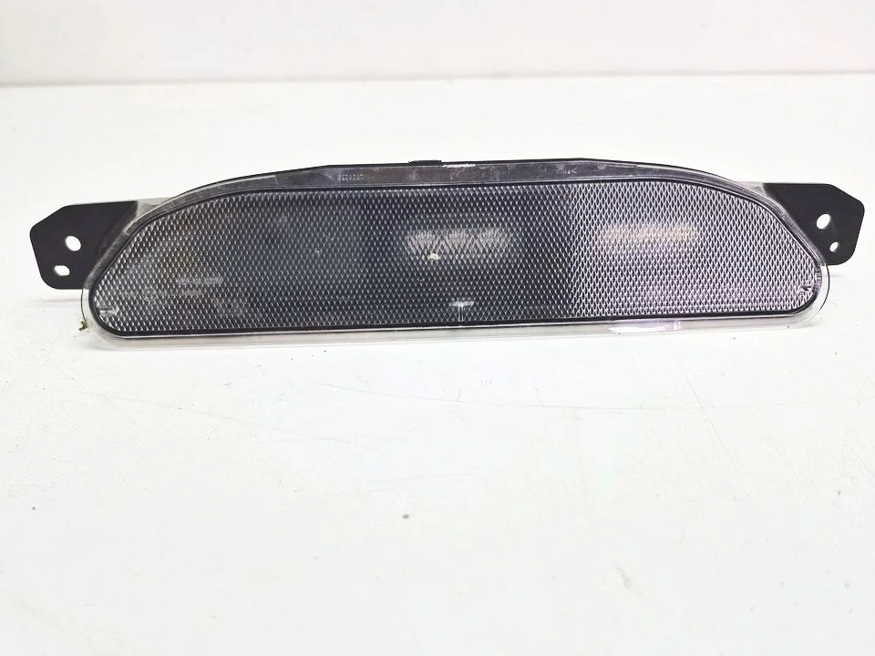 Toyota Yaris IV Achteruitrijlicht midden 81580-0D150