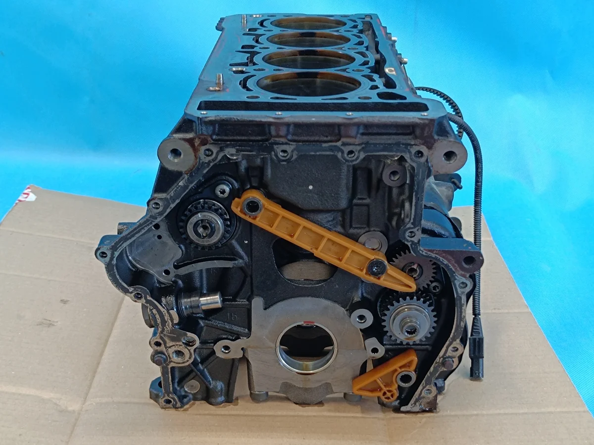 VW Tiguan 2 kampiakseli 06Q103023A image 3