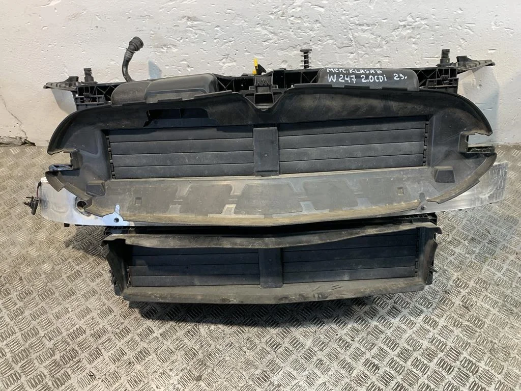 Pannello Anteriore Radiatori Mercedes Classe B W247