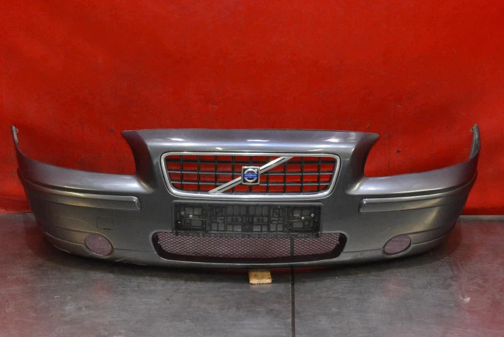 Grå främre stötfångare Volvo S60 1 (04-09)