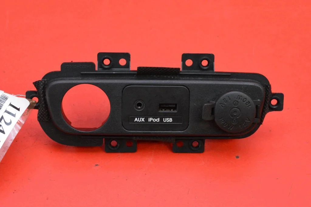 Puerto USB AUX Kia Sportage 3 96110-3W500
