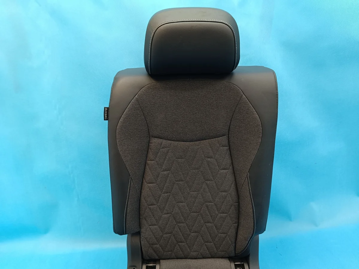 VW Tiguan 3 Rücksitzbank rechts hinten image 4