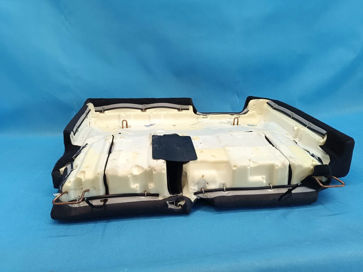 VW Tiguan 3 III Sitzbank links hinten image 7