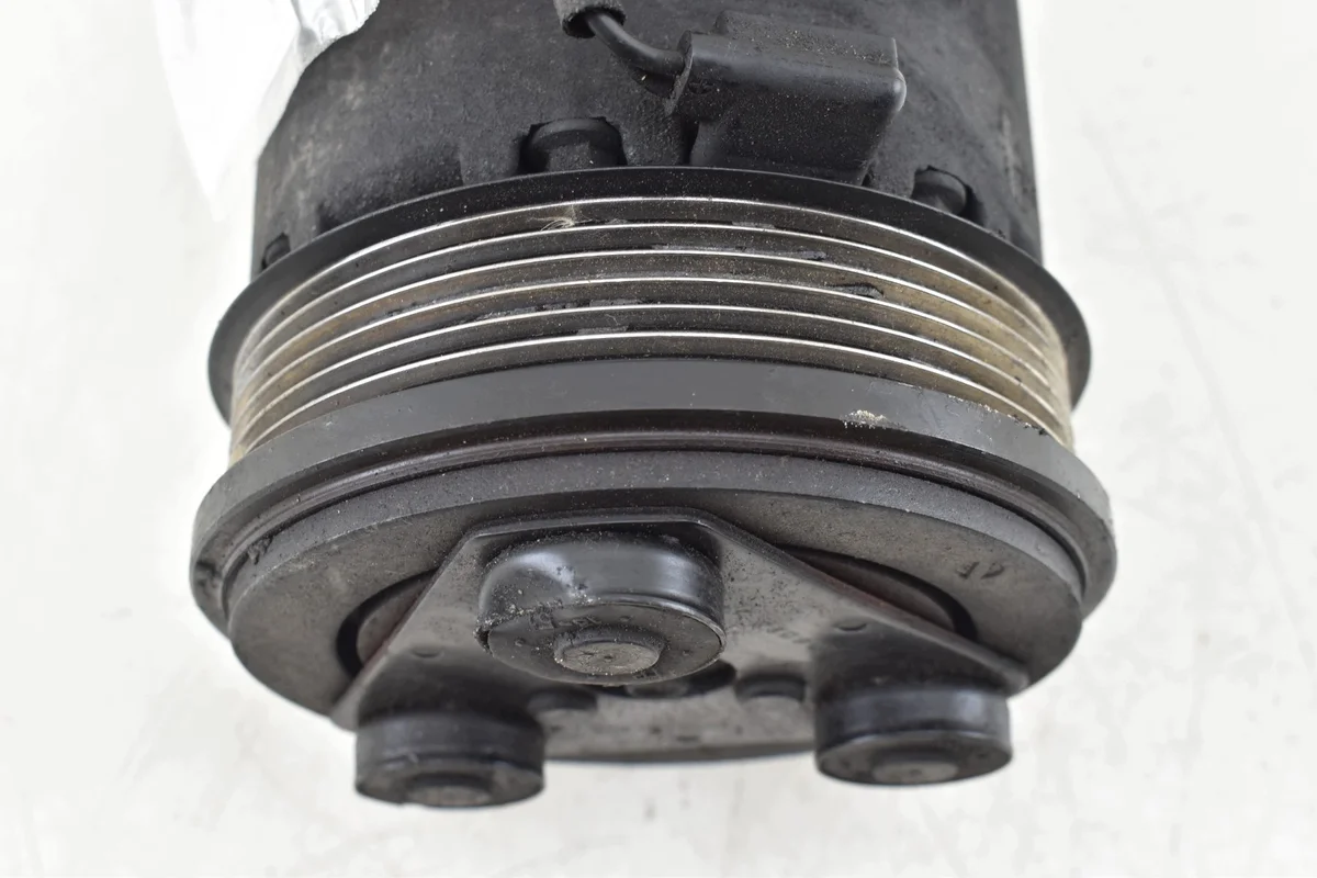 Airconditioning Compressor Ford Kuga Volvo S40 image 4