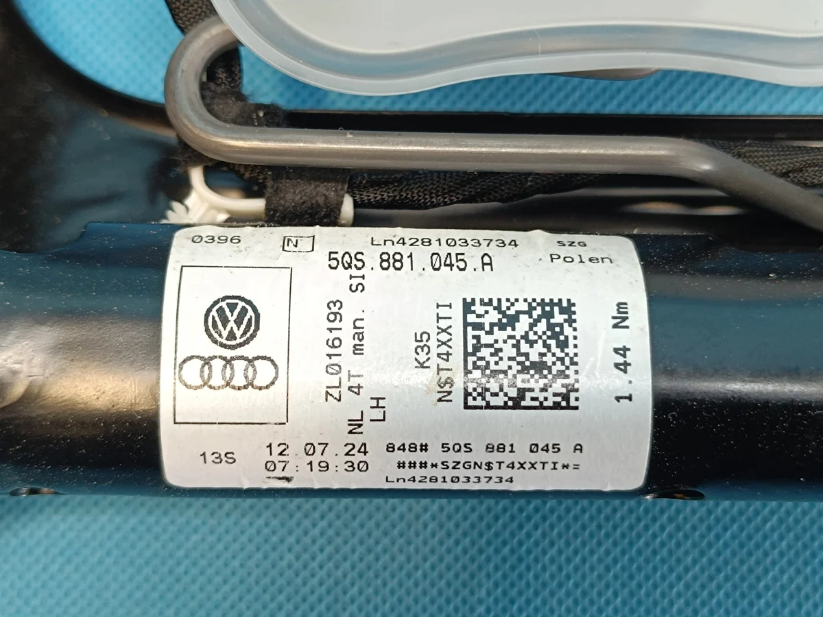 VW Tiguan 3 III 1,5 TSI Sitzgestell 5QF881045A image 8