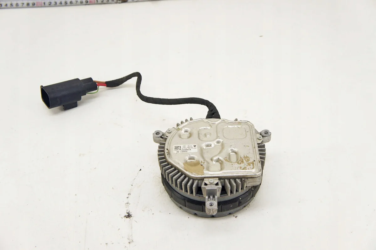 BMW 2 F46 F45 Lüftermotor 1.5 d VV307 image 7