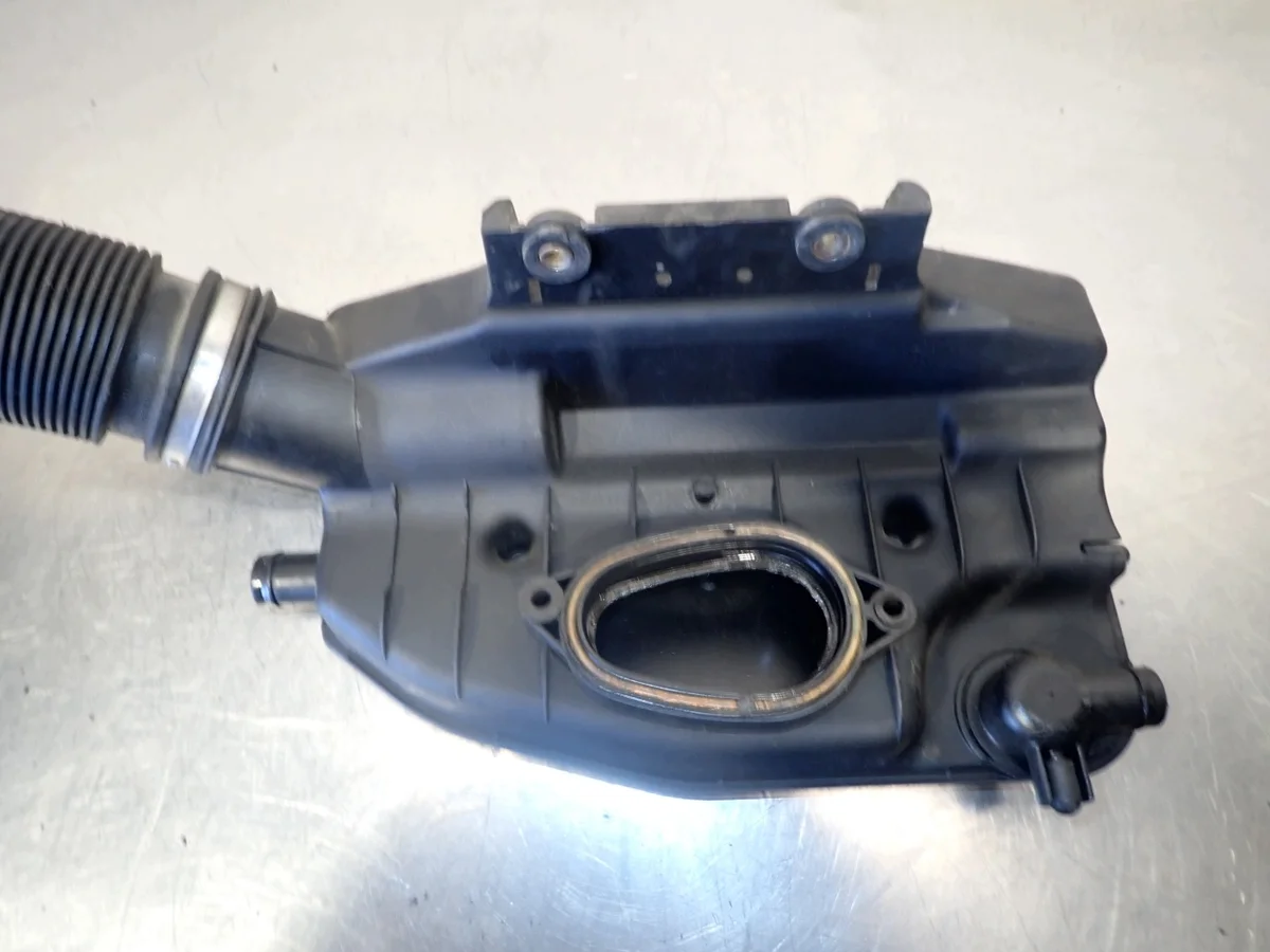 Luftresonator Audi A6 C4 gebraucht image 3