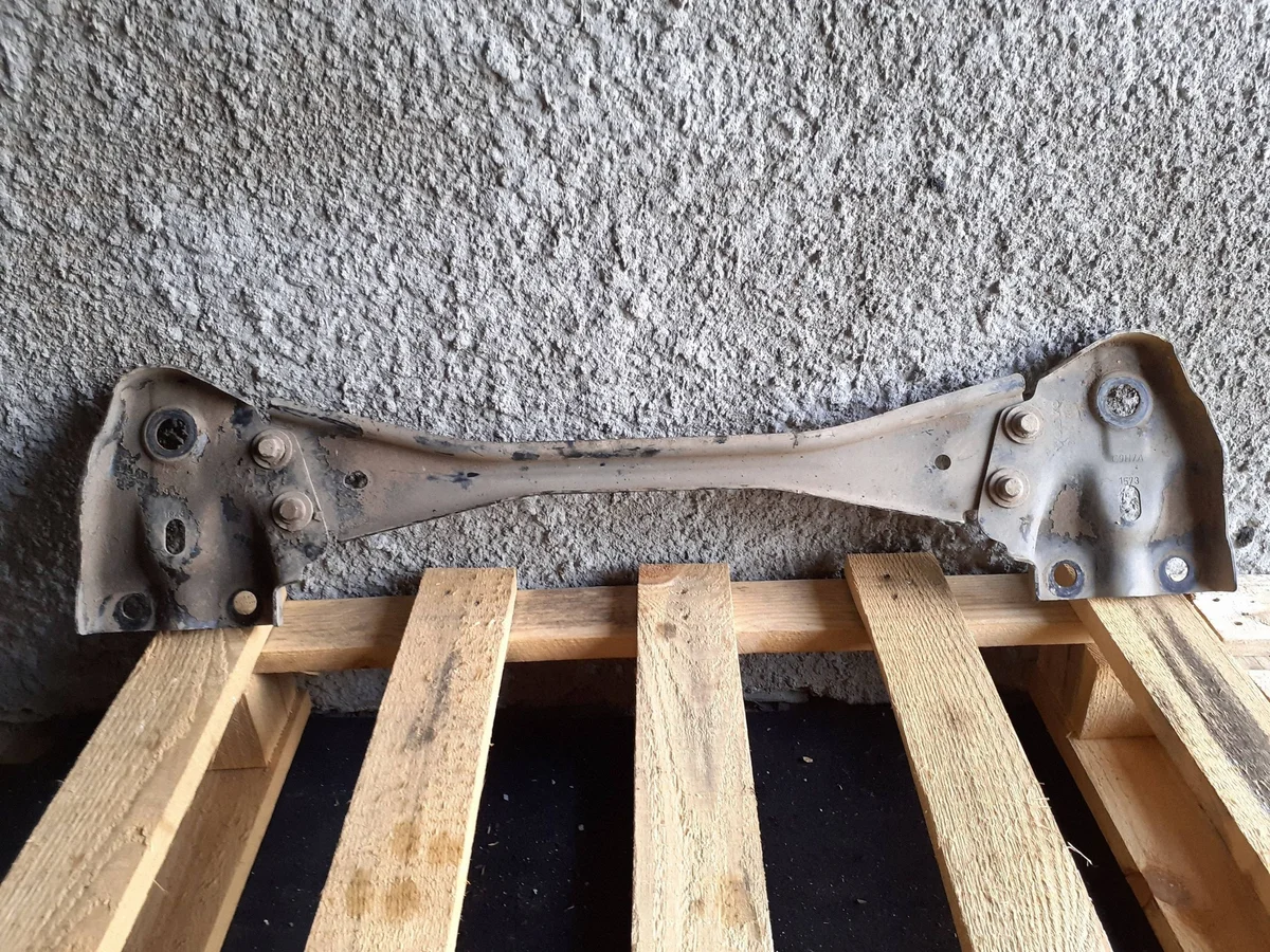 Viga Suspensão Volvo XC60 2.0 Diesel Usada
