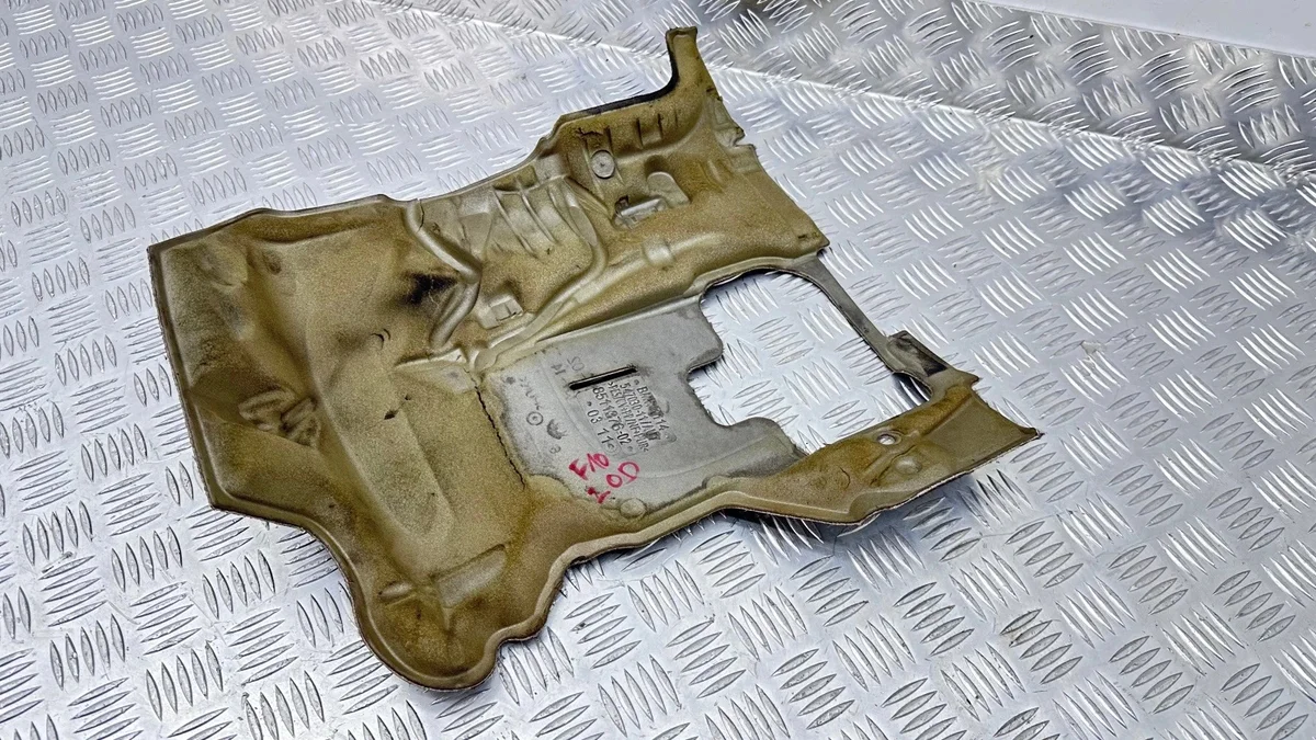 BMW 5 F10 F11 Motorhaube Dämmung 8511376 image 3