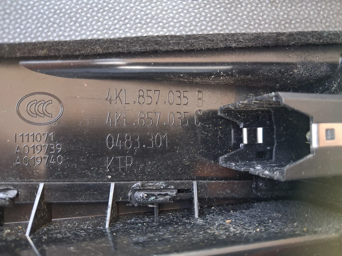 Dashboardkastje Audi e-tron 55 4KL857035 image 4