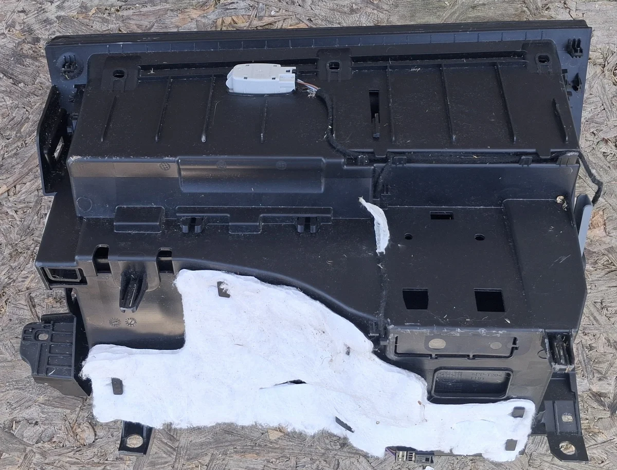 Aschenbecher Mercedes GLA W247 II LIFT image 5