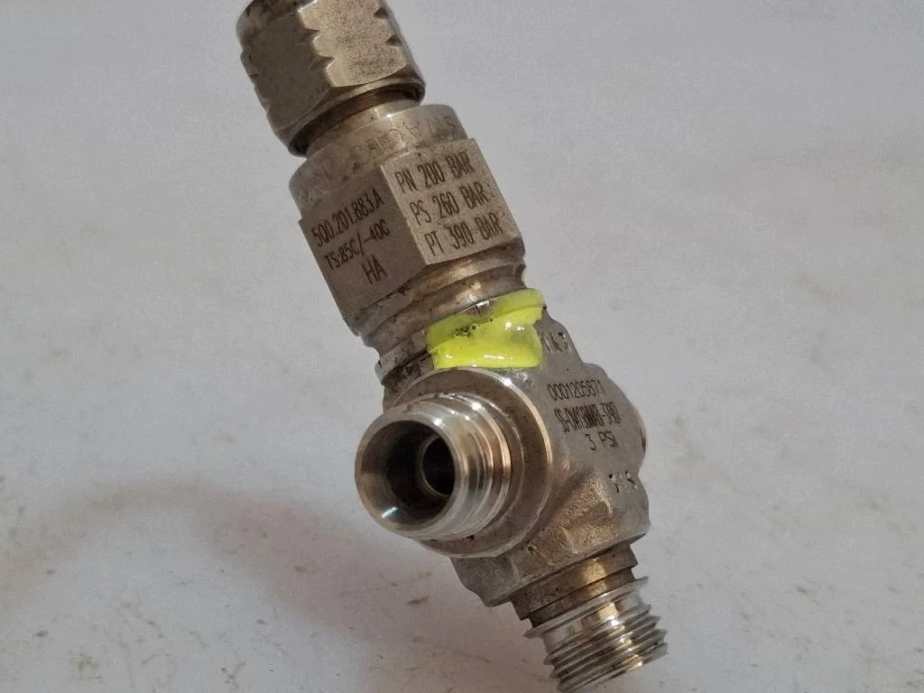 VW Golf VII LPG Gasleitung Verteiler 5Q0201333A image 9