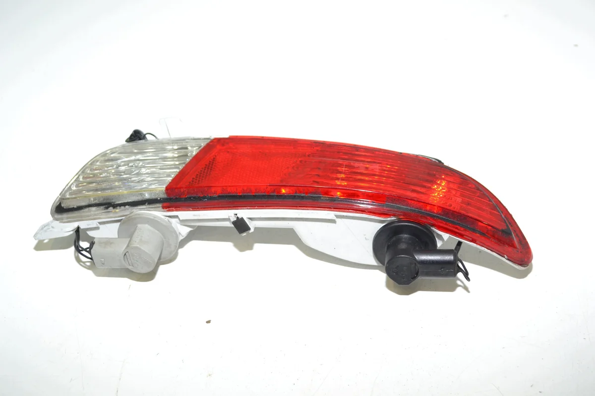 BMW E63 E64 achterbumperlamp rechts 7165816
