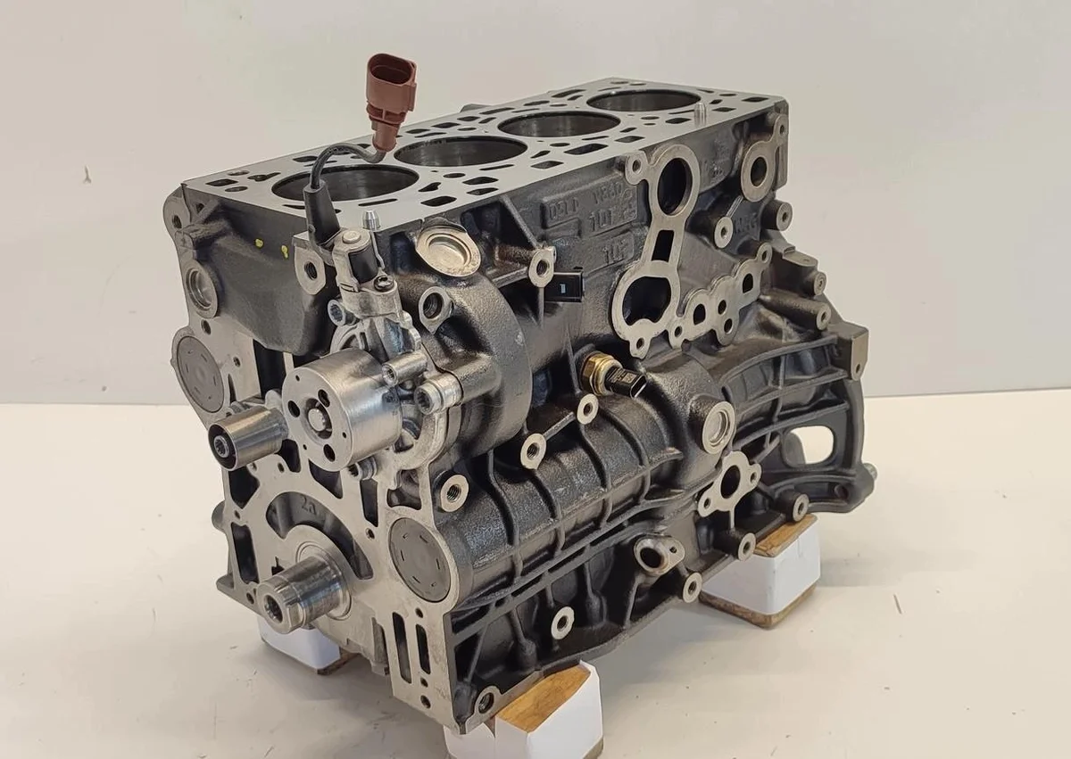 Bloco Motor Skoda 2.0 TDI 05L103011D image 3