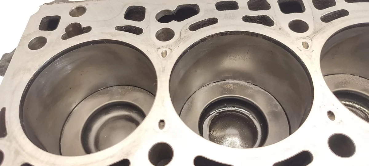 Bloco Motor Skoda 2.0 TDI 05L103011D image 8
