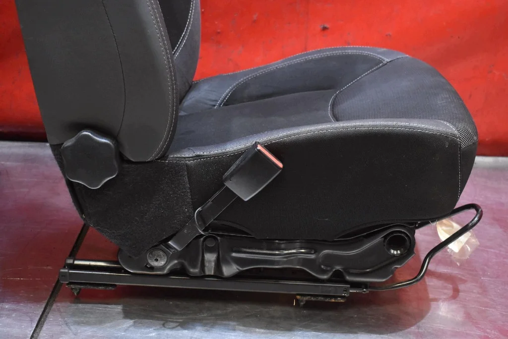 Conjunto Bancos Renault Clio 4 IV 5D HB 16-19 Usado image 9
