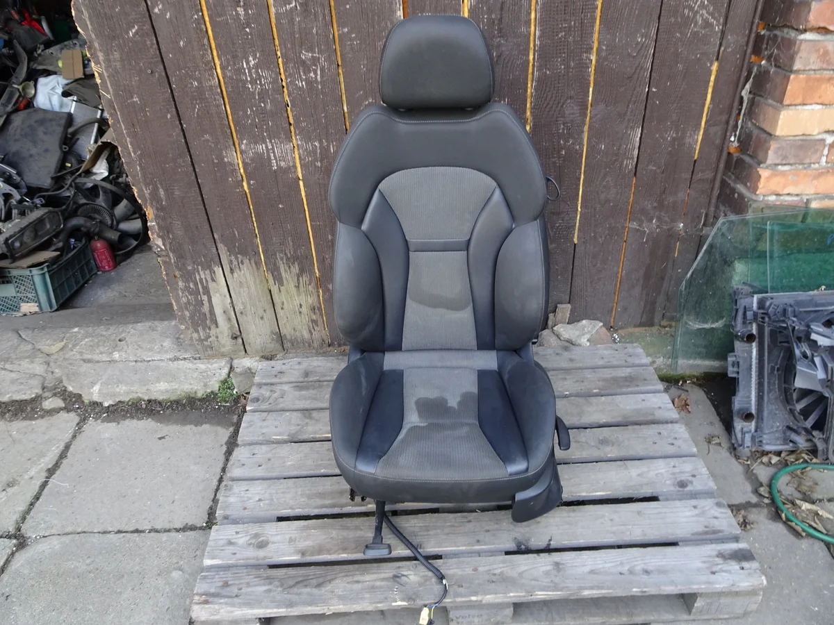 Audi A1 8X Driver Seat Left Used Marwoj881..3477