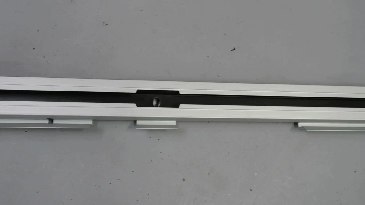 BMW X3 G01 X4 G02 Kofferraumführung rechts image 3