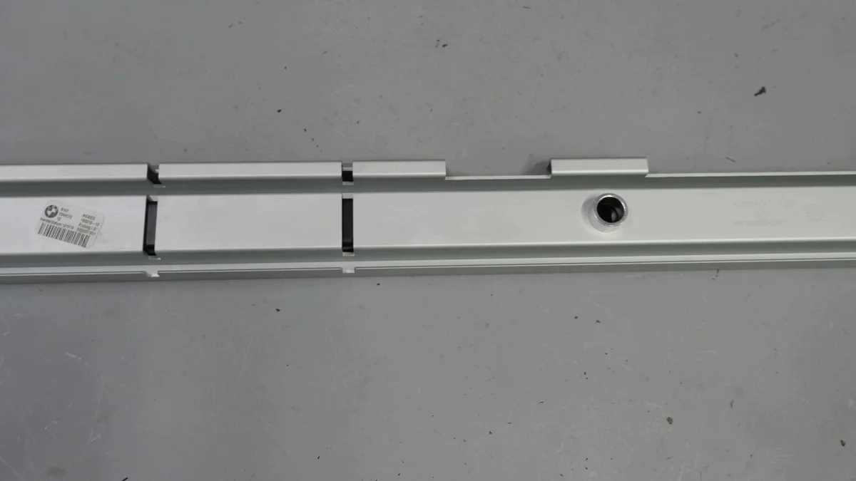BMW X3 G01 X4 G02 Kofferraumführung rechts image 5