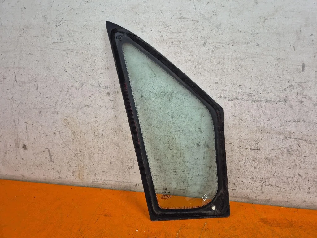 Citroen Jumper 2 Triangle vitre porte gauche image 3