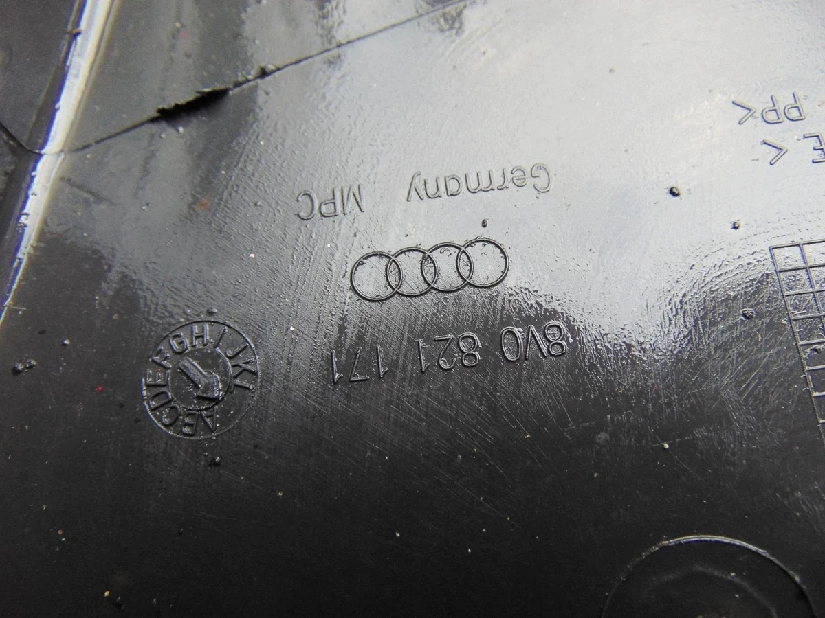 Audi A3 8V vänster framskärmskant image 5