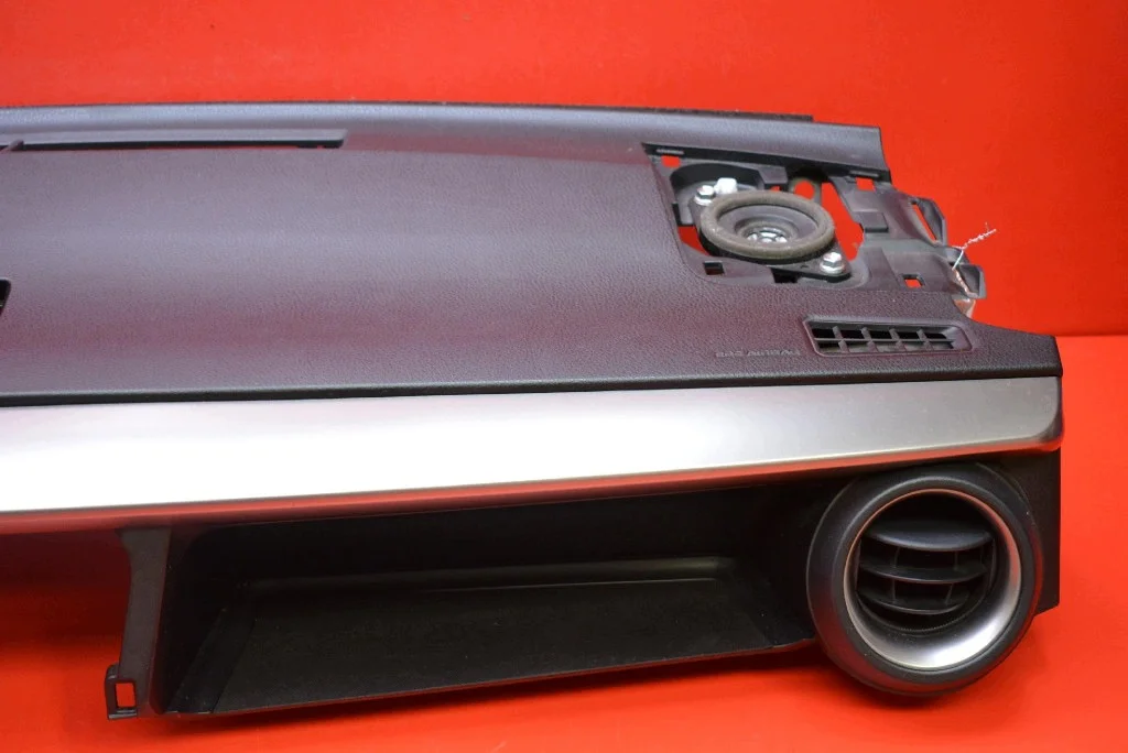 Dashboard Toyota RAV4 IV LIFT (2015-20) image 4