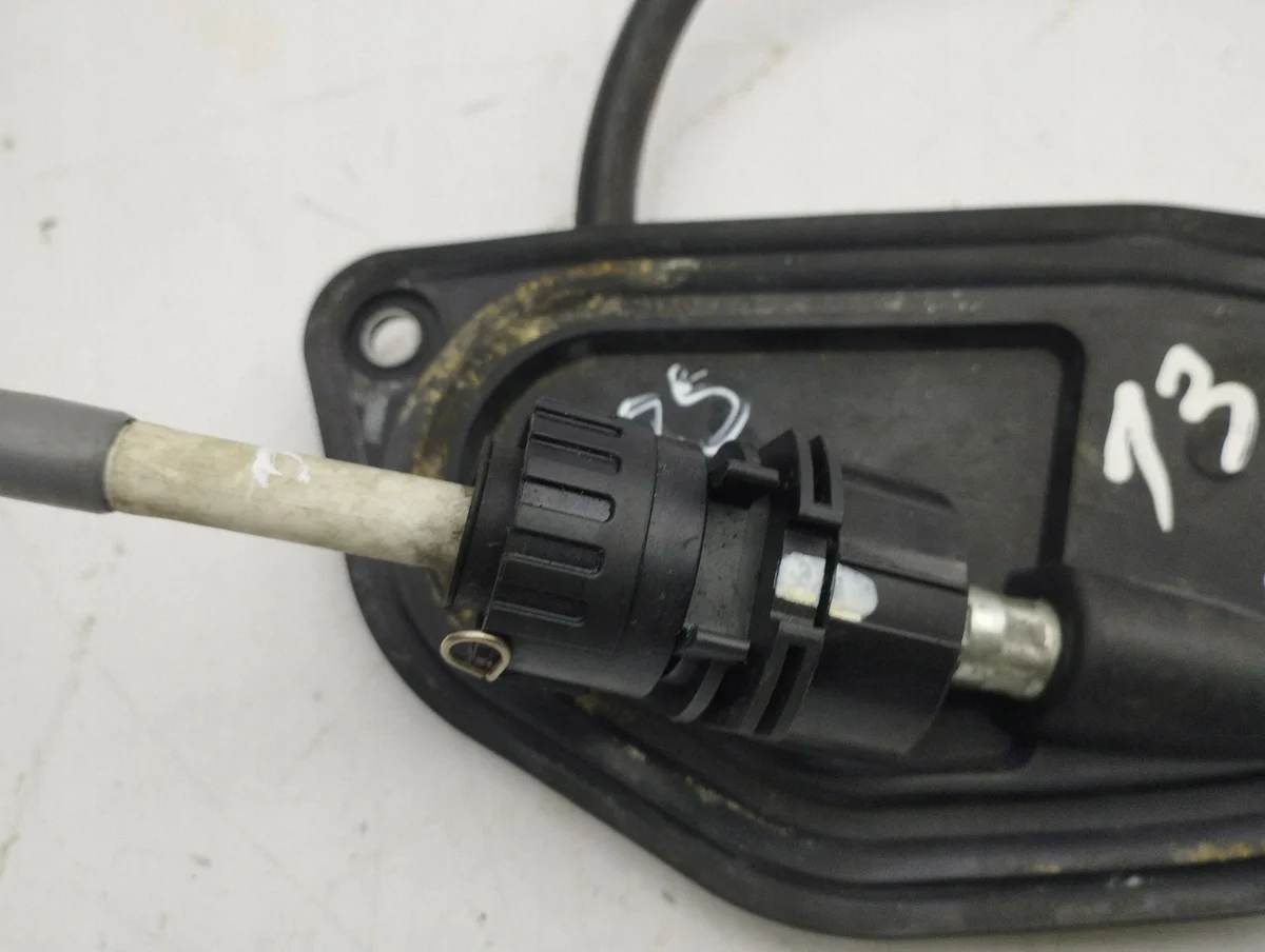 Toyota Avensis T270 Schaltseil AMD124083 image 8