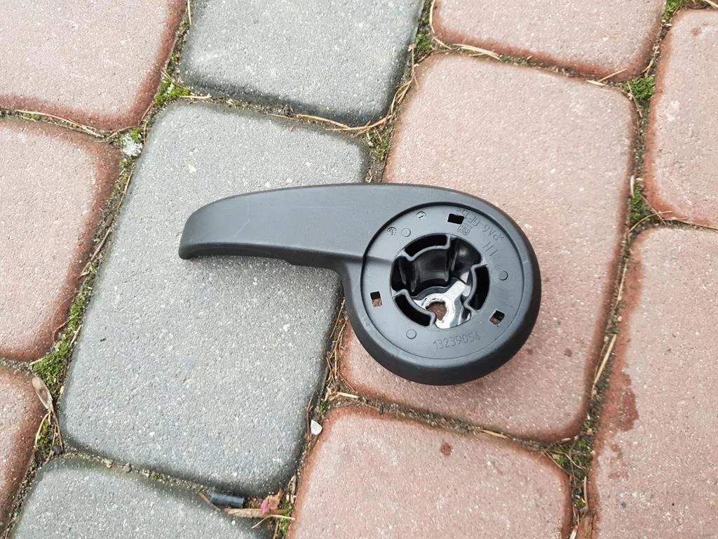 Opel Insignia Sitzverstellung Griff 13239054