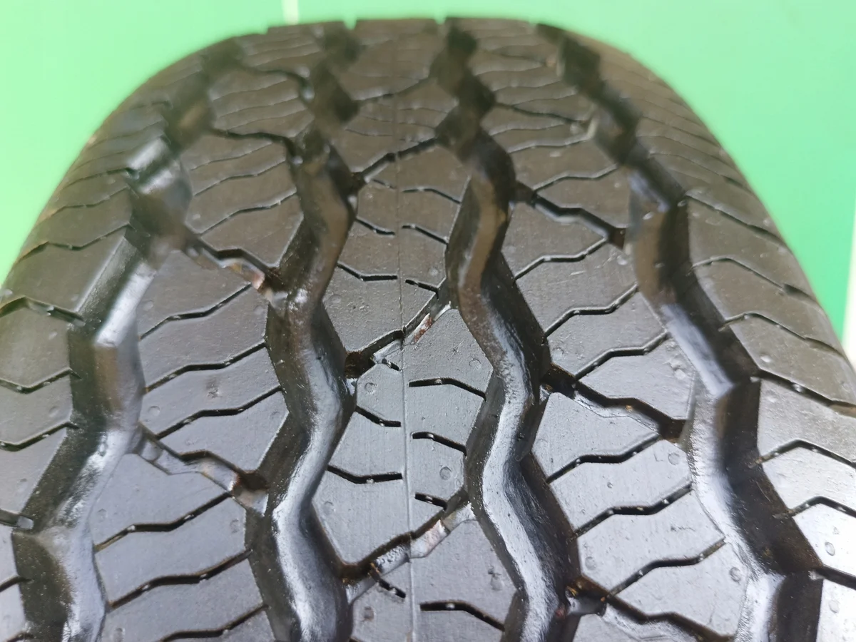 Neumático Verano Kumho Radial 798 225/70R16