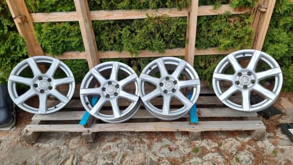 Cerchi in lega Audi A5 A4 17'' usati