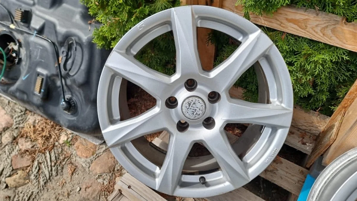 Llantas Aluminio 17'' Audi A5 A4 Usadas image 3