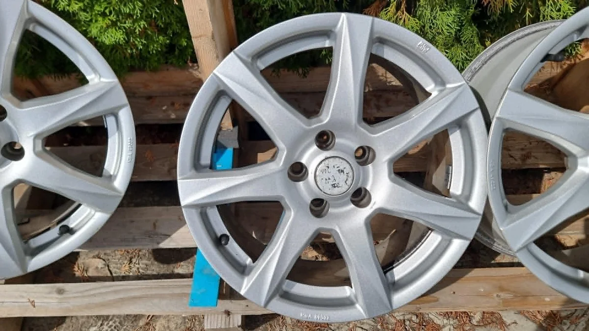 Llantas Aluminio 17'' Audi A5 A4 Usadas image 4