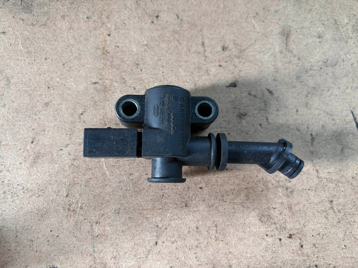MERCEDES A6110780049 Vanne coupure OM611 OM612