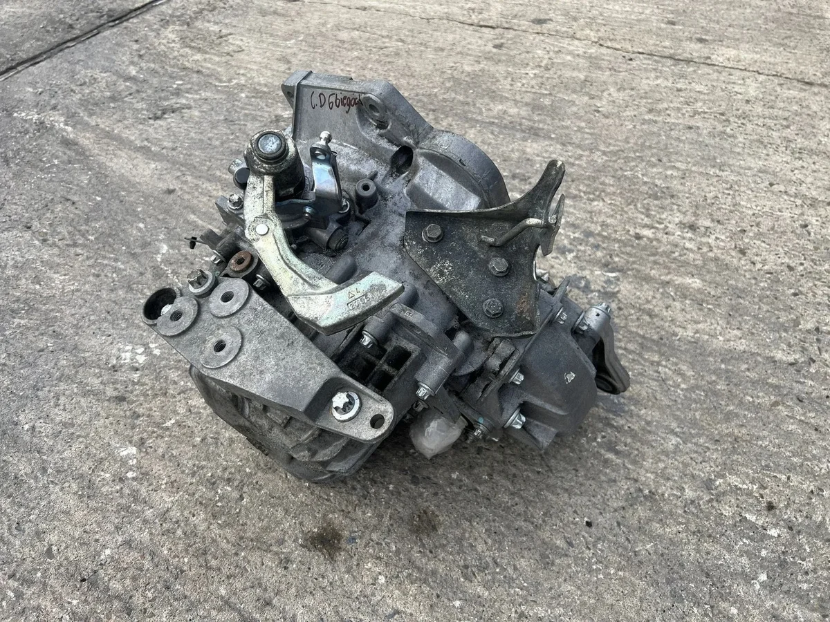Opel Corsa D 6-vaihteinen manuaalivaihteisto
