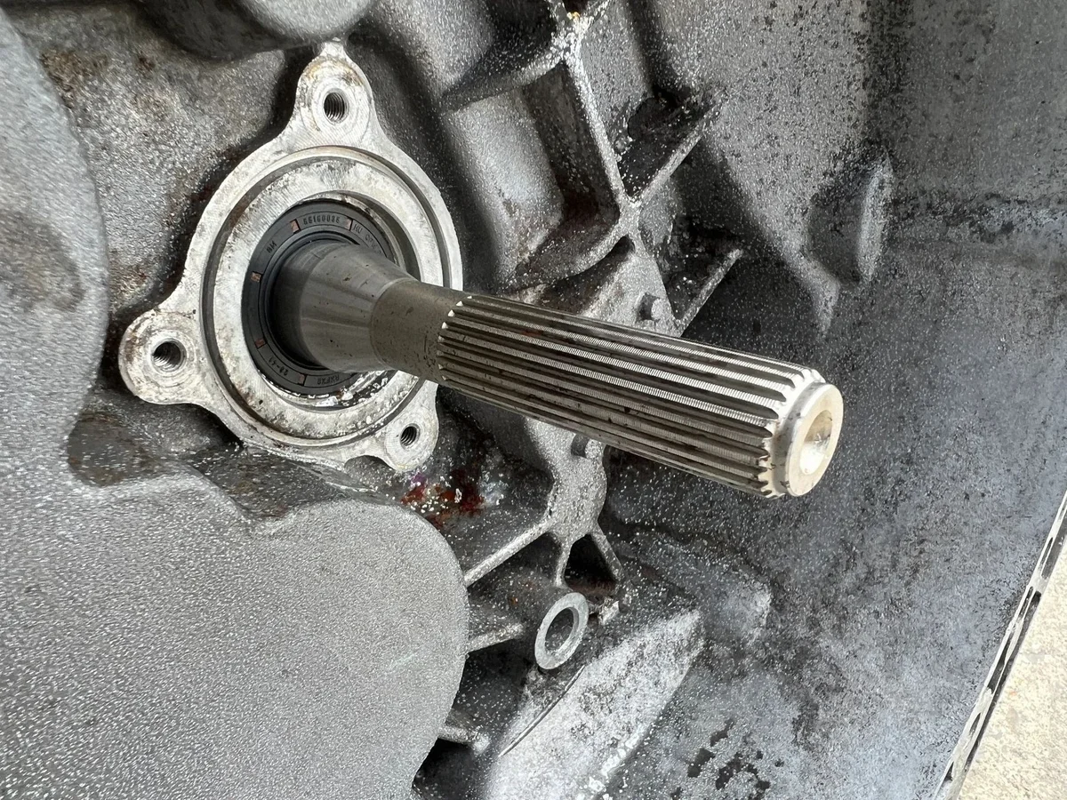 6-Gang Schaltgetriebe Opel Corsa D image 3