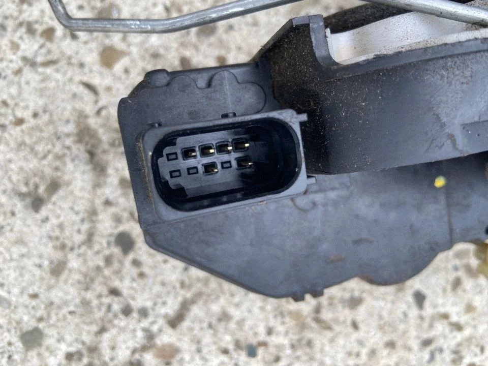 Opel Astra J Actuator Centrale Vergrendeling Voor image 9