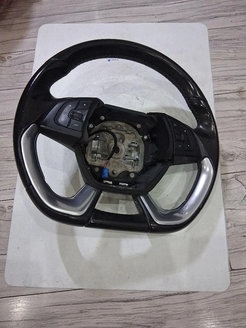 Ohjauspyörä Citroen DS5 98002842ZD Käytetty