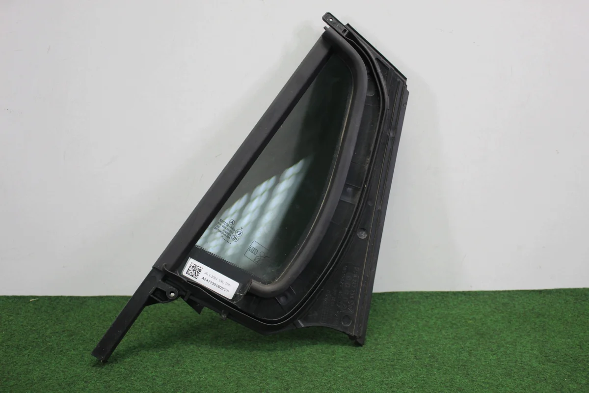 Vidrio Puerta Trasera Derecha Mercedes GLA W247 image 3