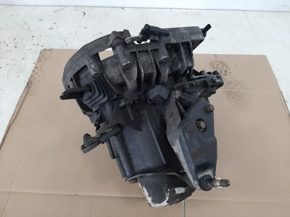 Vaihteisto Renault Scenic I 1.6 16V JB3935 image 5