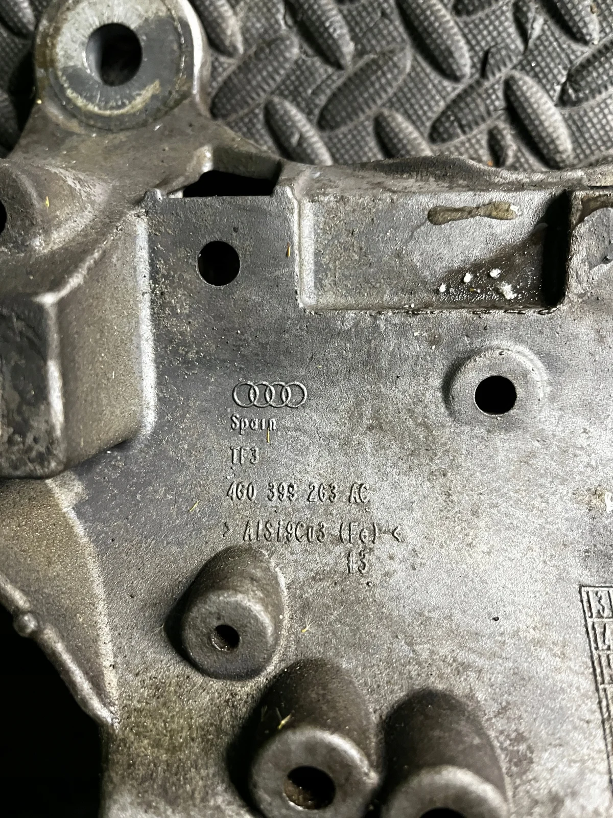 Support boîte de vitesses Audi 4G0399263AC image 6