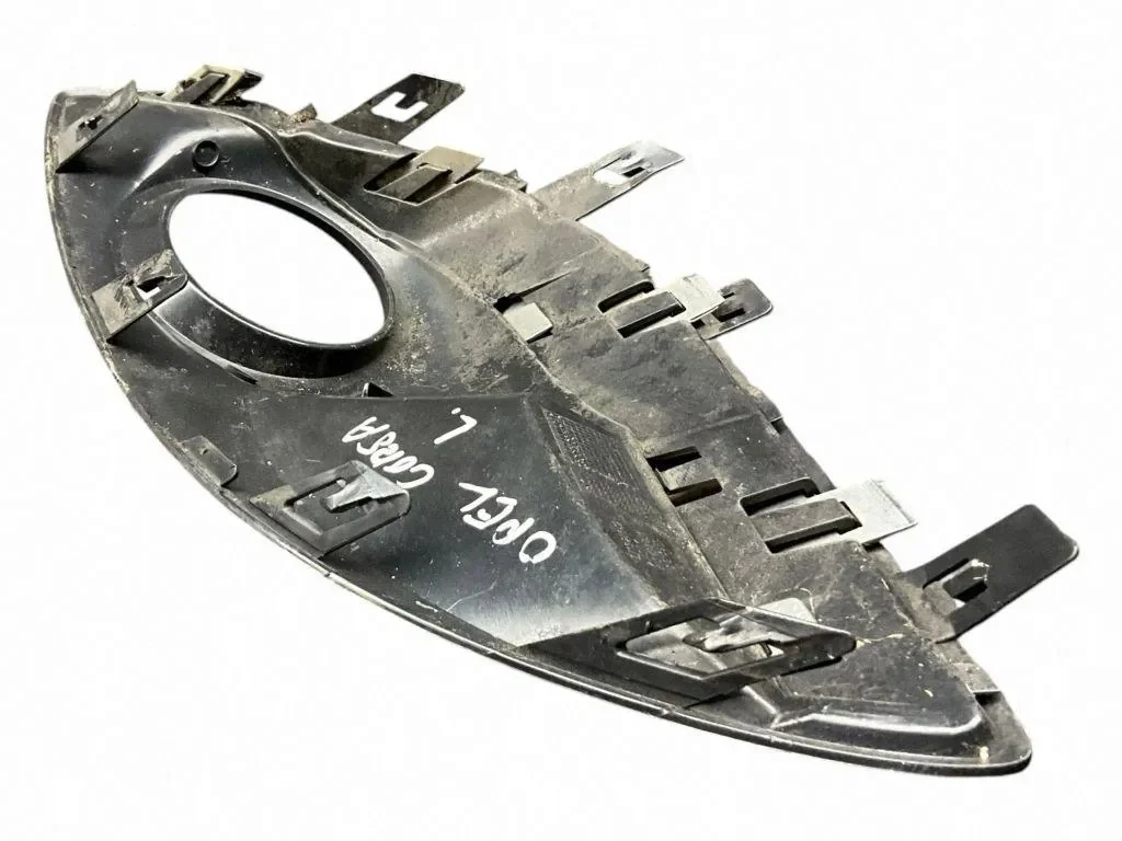 Opel Corsa D vänster strålkastarskydd image 5